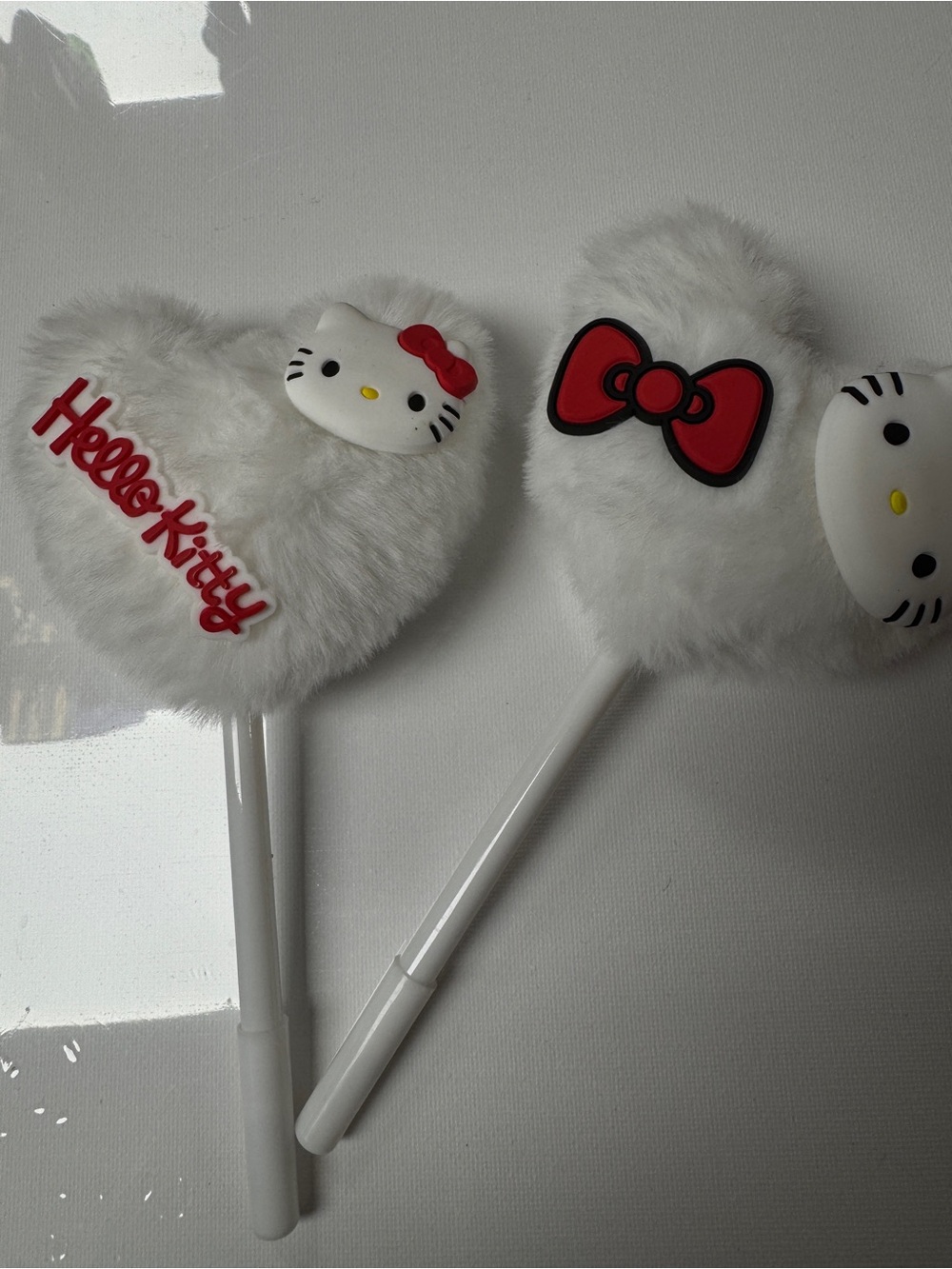 Set of 2 Hello Kitty Fuzzy Cartoon Pens (White Plush) - Brand New